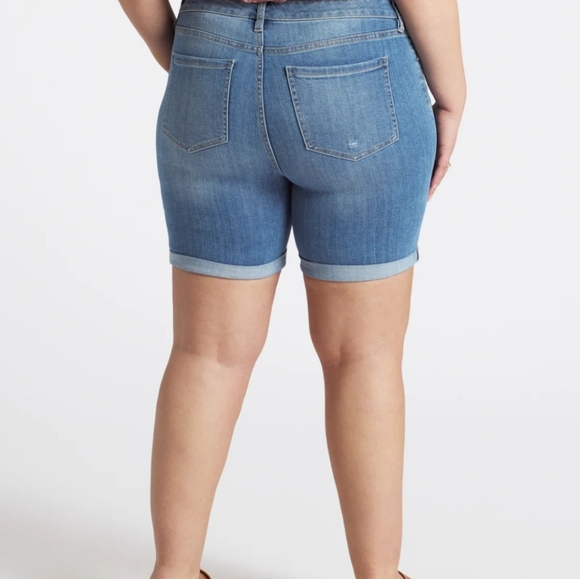 Liverpool High Rise Double Cuffed Short - Picture 3 of 9